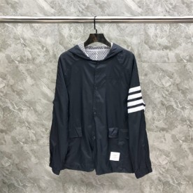 [톰브라운] 바람막이 자켓
