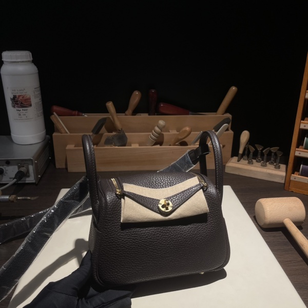 [에르메스] 클레망스 미니 린디 19cm