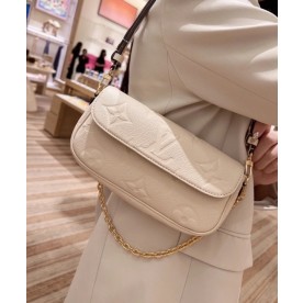 [루이비통] WOC 사첼백 WALLET ON CHAIN IVY