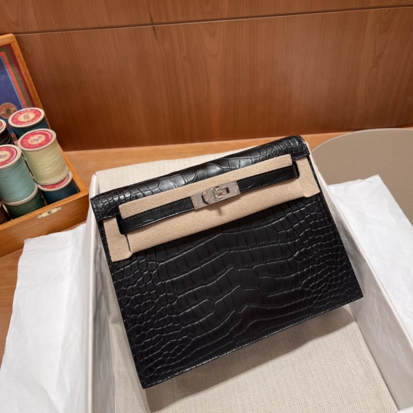 실사 [에르메스] HERMES Crocodile Kelly Danse Black 크로커다일 켈리 단스 블랙