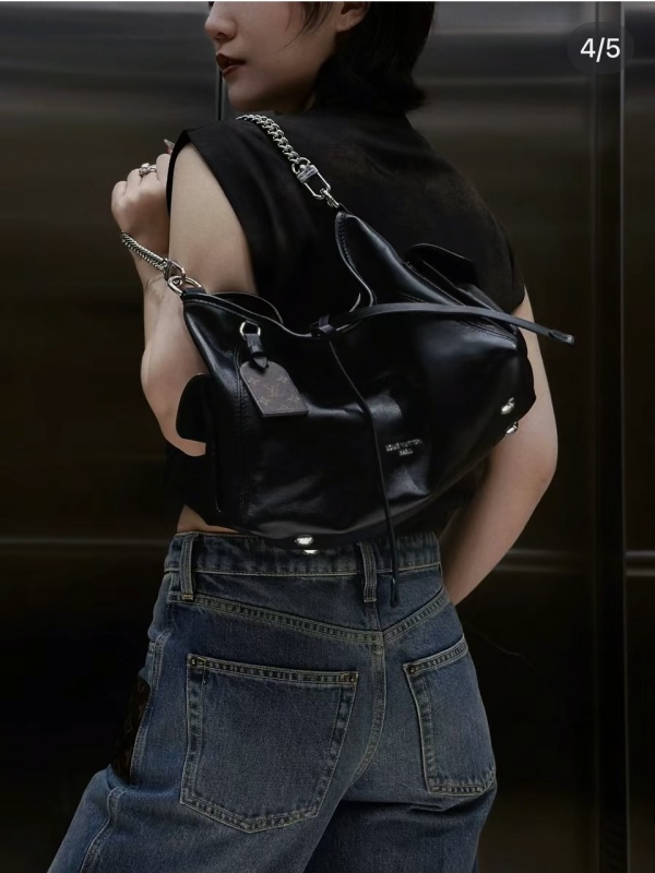 [루이비통] 숄더백 CARRYALL CARGO