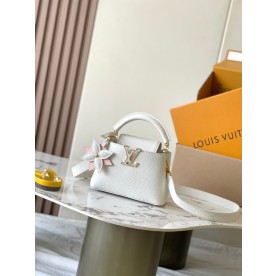 [루이비통] 카퓌신 숄더백 Capucines