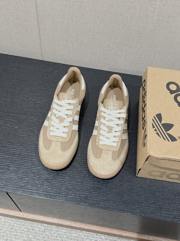 [ADIDAS] 스니커즈