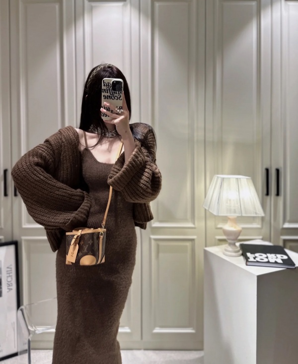 [루이비통] 모노그램 나노 노에 미니 크로스백 NOE PURSE