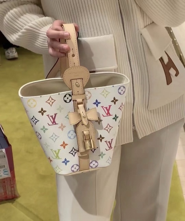 [루이비통] 모노그램 버킷백 CARRYALL BB