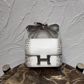실사 [에르메스] 크로커다일 콘스탄스 백 HERMES CONSTANCE HIMALAYA