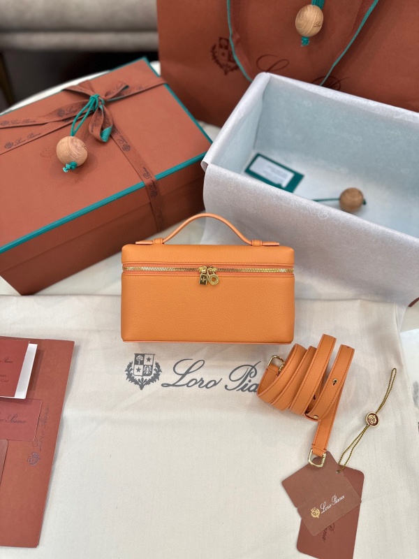 [Loro Piana] Extra L19 pocket 엑스트라 포켓백