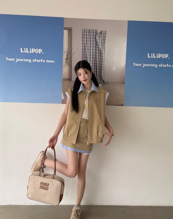 [미우미우] 조끼 / 미니 스커트