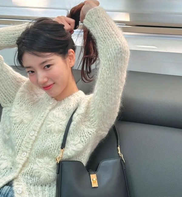 [셀린느] 스웨터 가디건