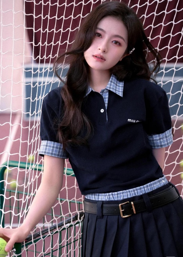 [미우미우] 카라 반팔 티셔츠 미니 스커트 세트