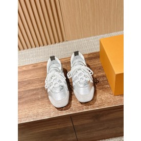 [루이비통] 신상 스니커즈 SNEAKERINA