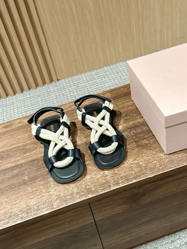 [미우미우] 여성 신상 샌들