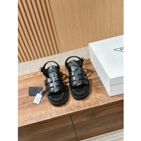 [프라다] 신상 샌들