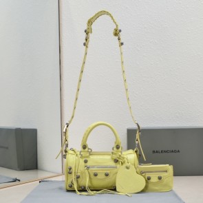 [발렌시아가] LE DUFFLE BAG 파우치 체인 숄더백