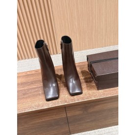 [ALAIA] 신상 부츠