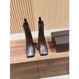 [ALAIA] 신상 부츠