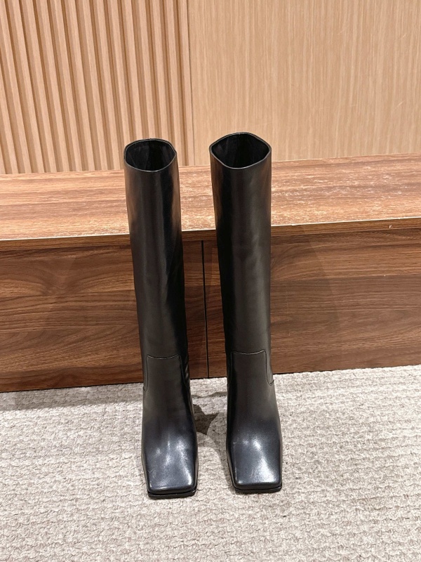 [ALAIA] 신상 부츠