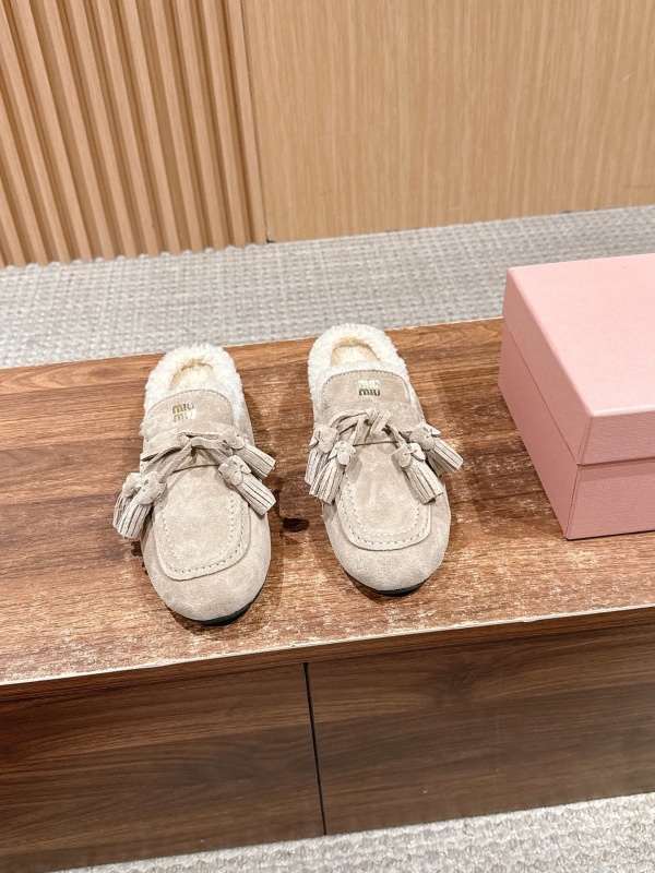 [미우미우] 신상 로퍼