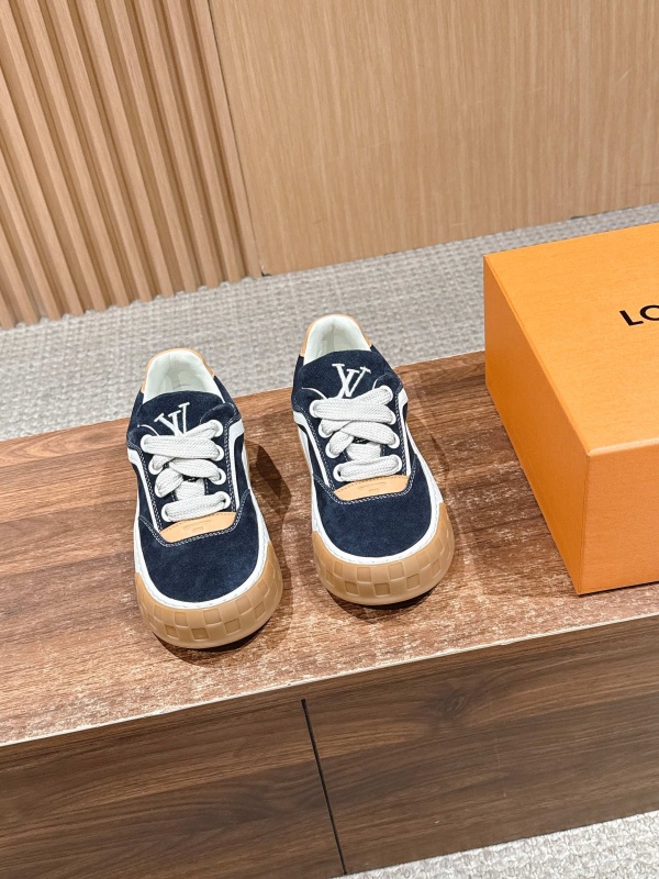 [루이비통] LV TILTED 신상 남여공용 스니커즈