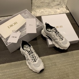 [디올] 신상 스니커즈 Dior CHRONO Sneakers