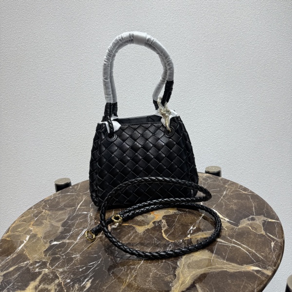 BOTTEGA